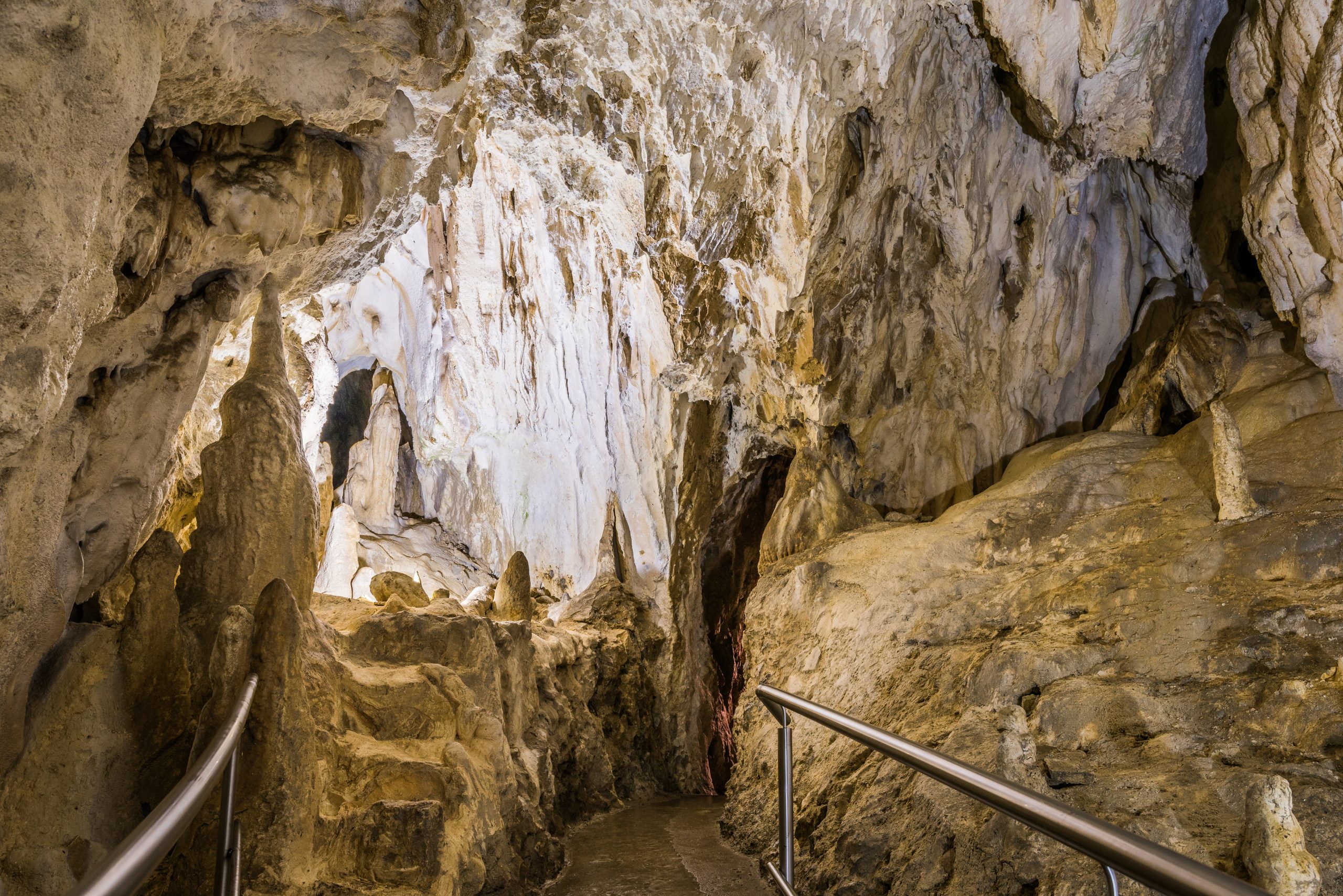 Harmanecká jaskyňa