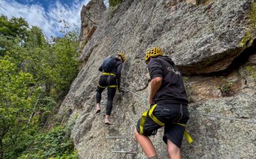 Gemer má prvú ferratu! Via Ferrata Hrádok – Mikova železná cesta je otvorená!