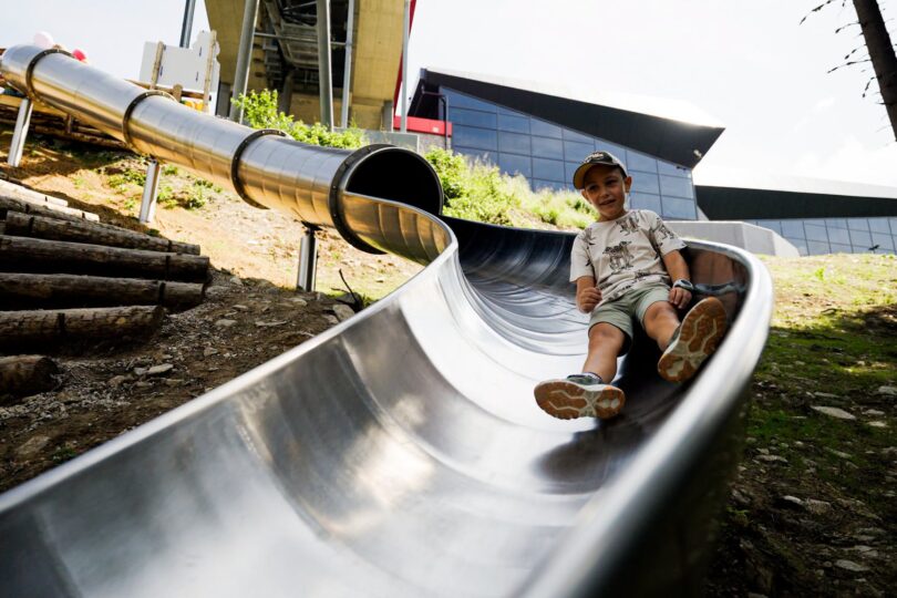 Slide Park Jasná: 7 toboganov a náučný chodník Medveďa Maxa